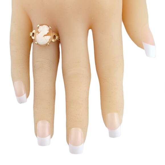10K Yellow Gold Cameo Ring Size 6 #16155 - Picture 7 of 8